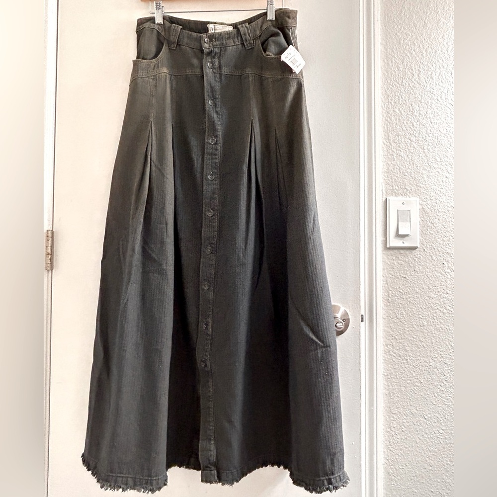 NWT FREE PEOPLE LIGHT DENIM LONG SKIRT/VINTAGE GRAY/SIZE 29US/NORMAL WAIST